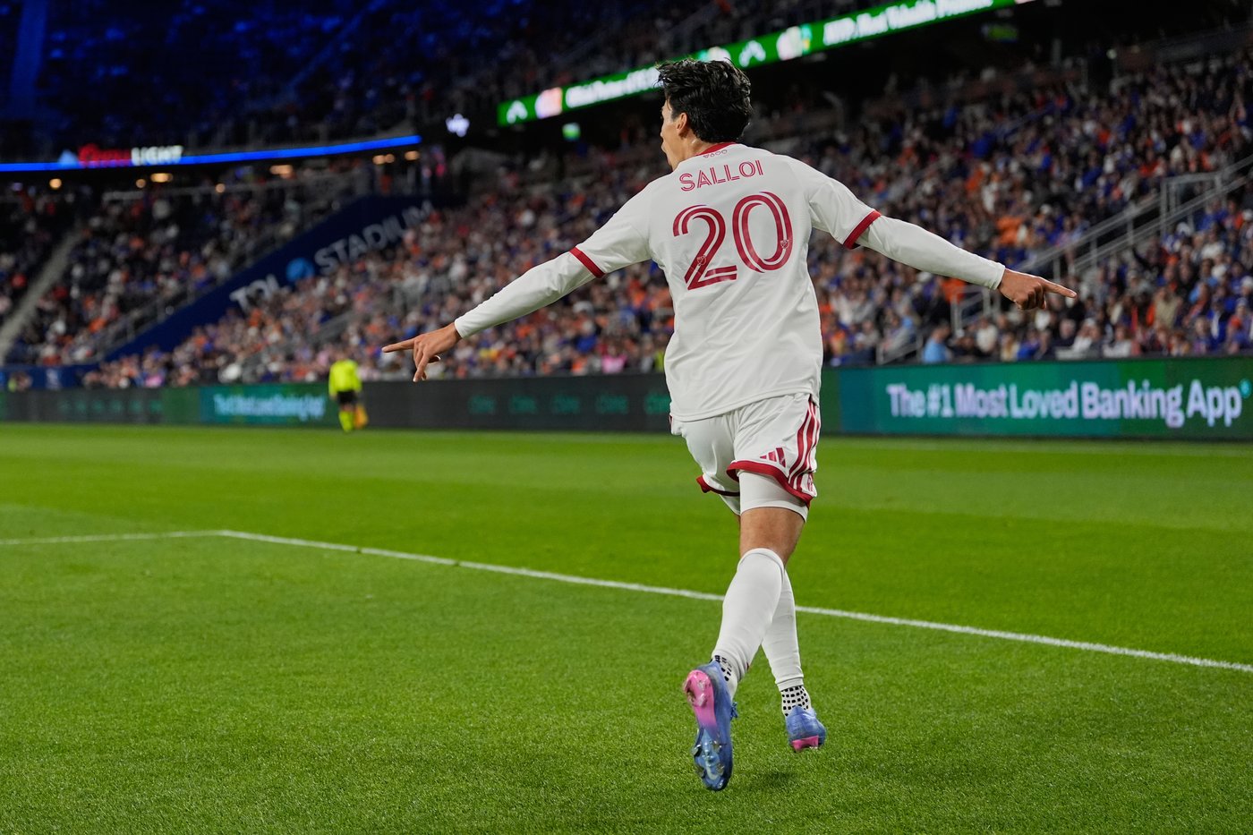 Daniel Salloi scores late and Toronto FC holds on to edge FC Cincinnati 1-0 | iNFOnews.ca Daniel Salloi scores late and Toronto FC holds on to edge FC Cincinnati 1-0 | iNFOnews.ca