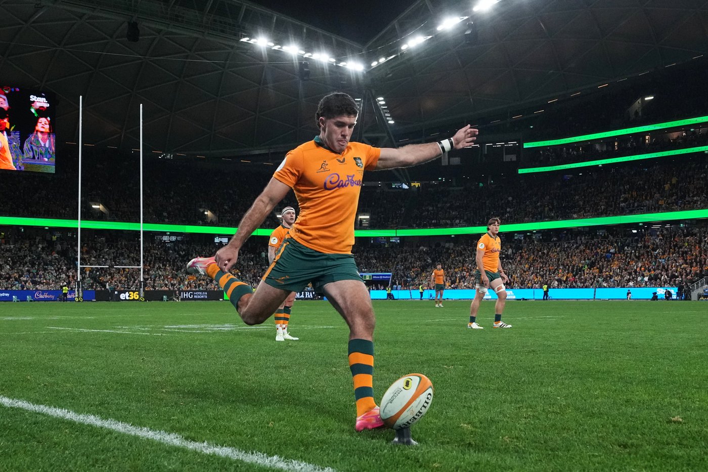 Injury-hit Wallabies turn to rookie Declan Meredith at flyhalf for test against France | iNFOnews.ca