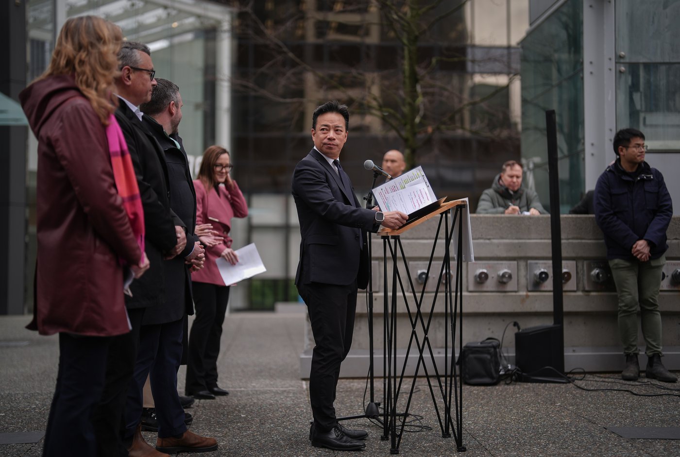 Vancouver Mayor Sim sends apology to Chinese media over drug slur of his opponent | iNFOnews.ca