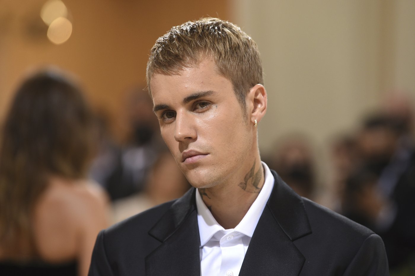 Justin Bieber announces 'Swag ll' will arrive Friday | iNFOnews.ca Justin Bieber announces 'Swag ll' will arrive Friday | iNFOnews.ca