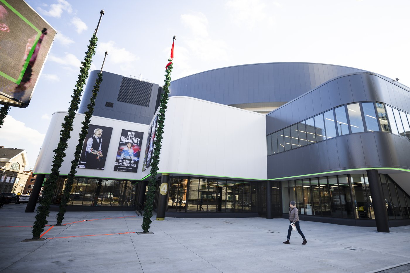 Paul McCartney to play Hamilton tonight as arena reopens | iNFOnews.ca