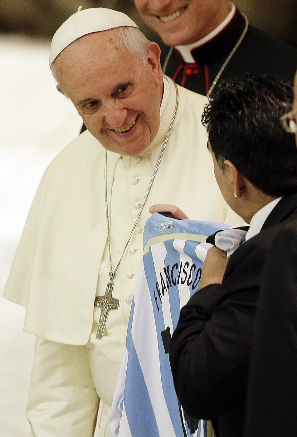 Sports world mourns soccer-loving Pope Francis with games in Italy and Argentina postponed | iNFOnews.ca