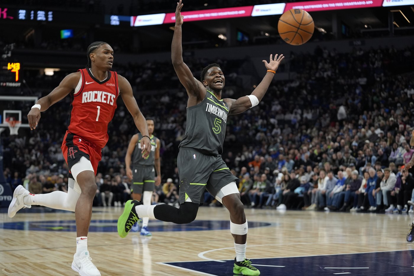 Edwards scores 41 to lift Timberwolves over Houston 127-114 | iNFOnews.ca
