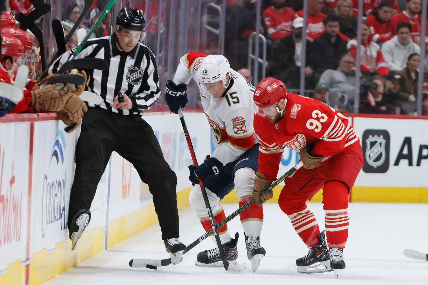 Matthew Tkachuk has hat trick, Panthers beat Red Wings 3-1 to end 4-game losing streak | iNFOnews.ca