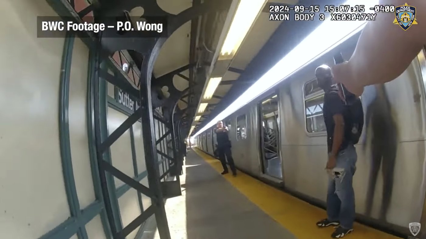 Footage shows NYPD officers firing at man with knife in subway shooting that wounded 4 | iNFOnews.ca