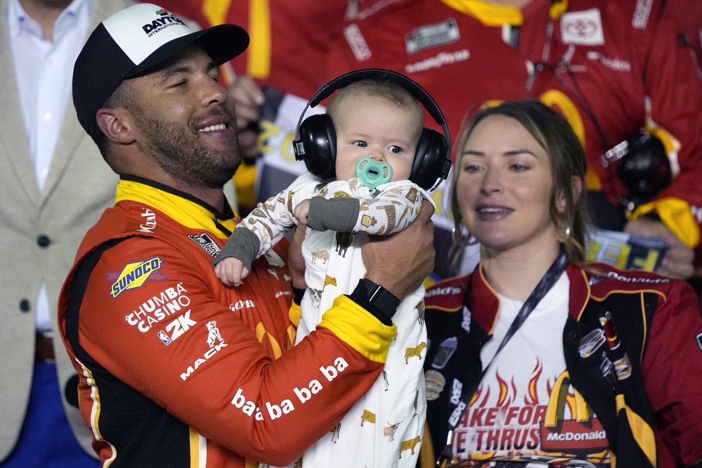 Oh, baby! Bubba Wallace celebrates his 1st win at Daytona with his newborn son and a new outlook | iNFOnews.ca Oh, baby! Bubba Wallace celebrates his 1st win at Daytona with his newborn son and a new outlook | iNFOnews.ca
