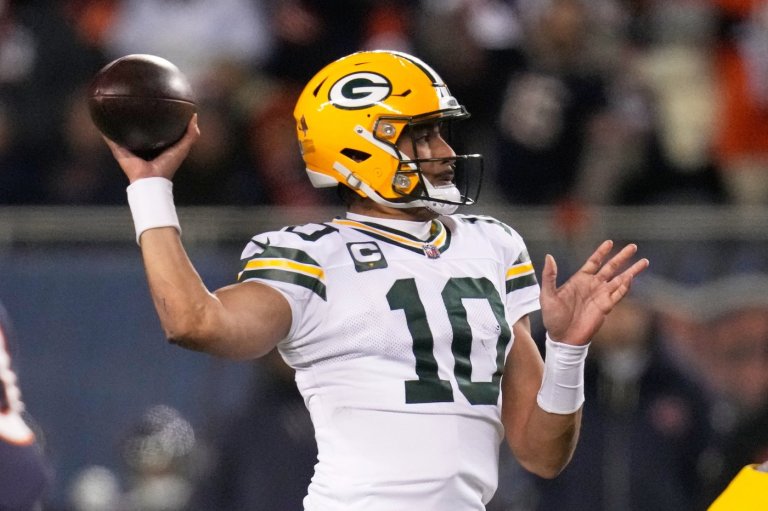 Packers QB Jordan Love being evaluated for a concussion after helmet-to-helmet hit | iNFOnews.ca