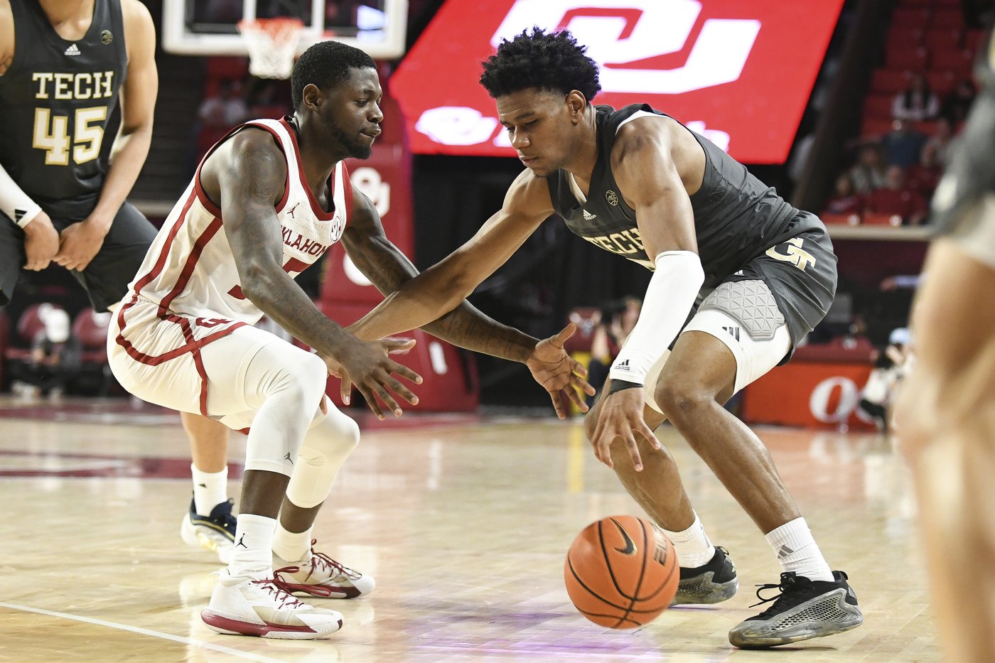 Fears scores 18 as No. 21 Oklahoma beats Georgia Tech 76-61 in SEC/ACC Challenge | iNFOnews.ca