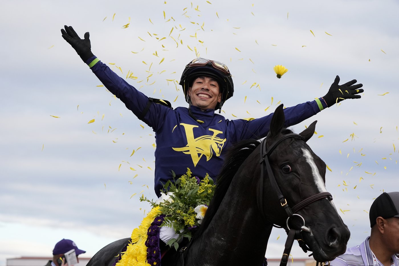 Sierra Leone wins $7 million Breeders' Cup Classic after suffering close loss in Kentucky Derby | iNFOnews.ca Sierra Leone wins $7 million Breeders' Cup Classic after suffering close loss in Kentucky Derby | iNFOnews.ca