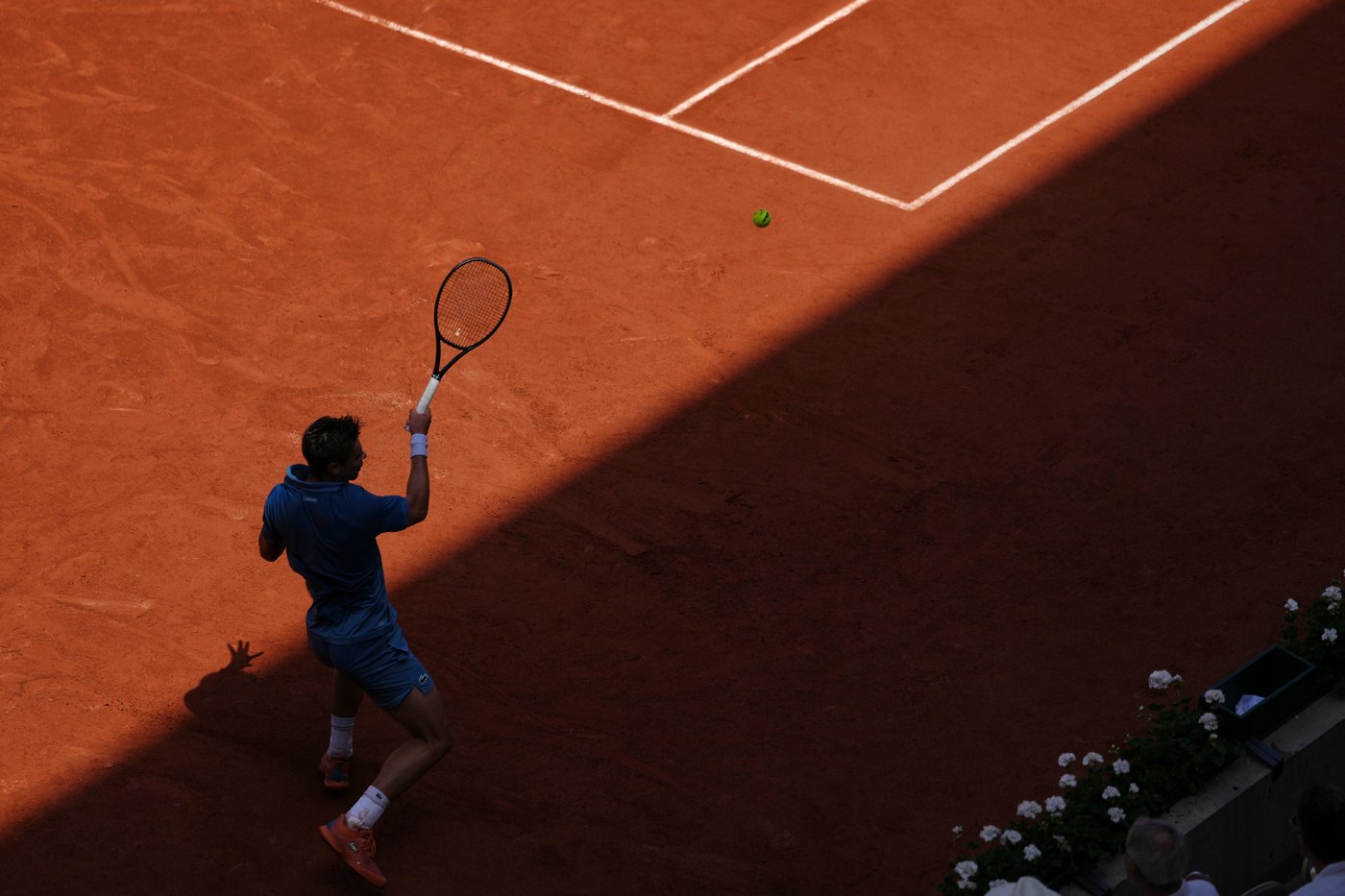 Gotta go: Home player Arthur Gea takes emergency bathroom break during French Open debut | iNFOnews.ca
