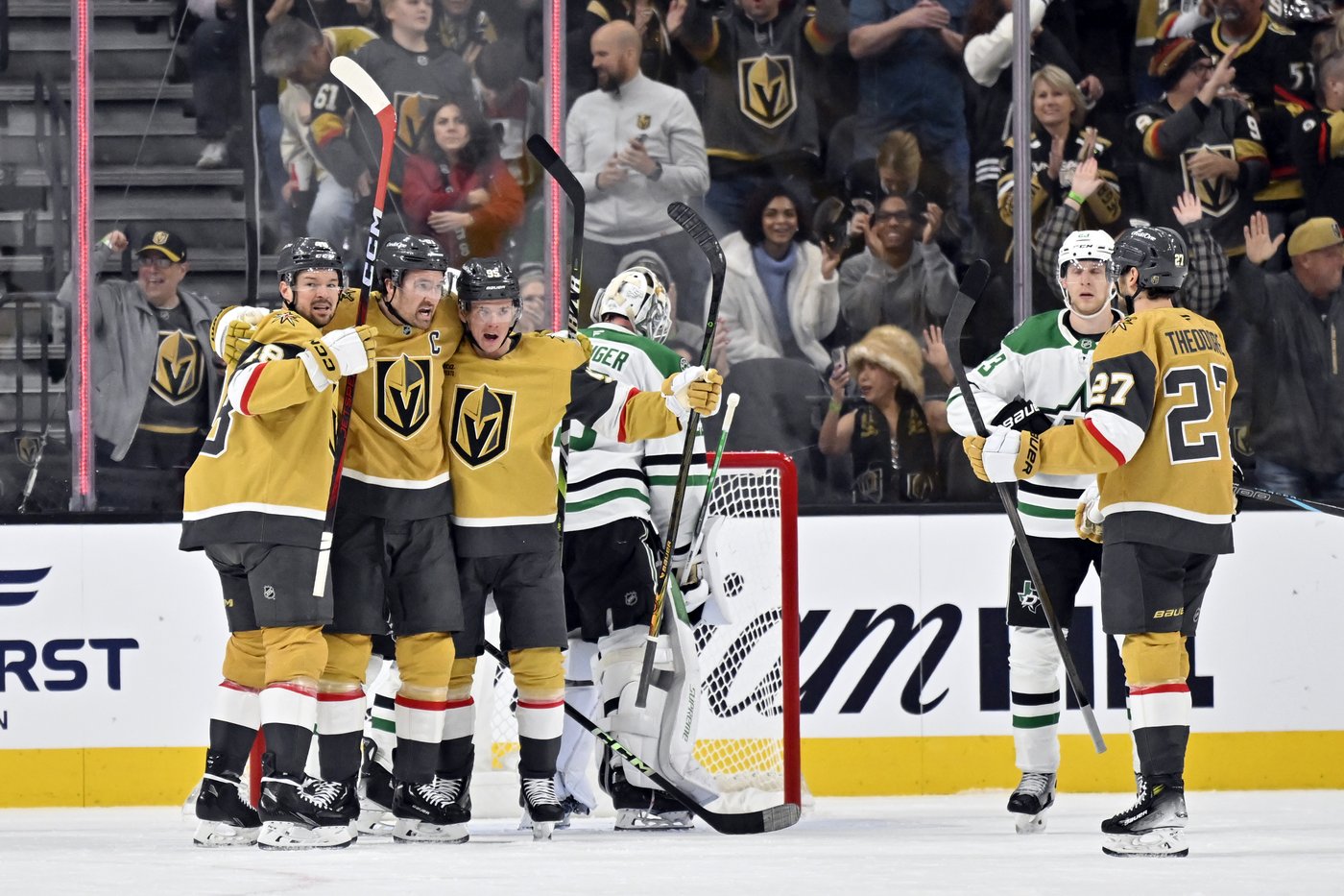 Golden Knights ride power play to 3-2 win over Stars in Mark Stone's return from injury | iNFOnews.ca