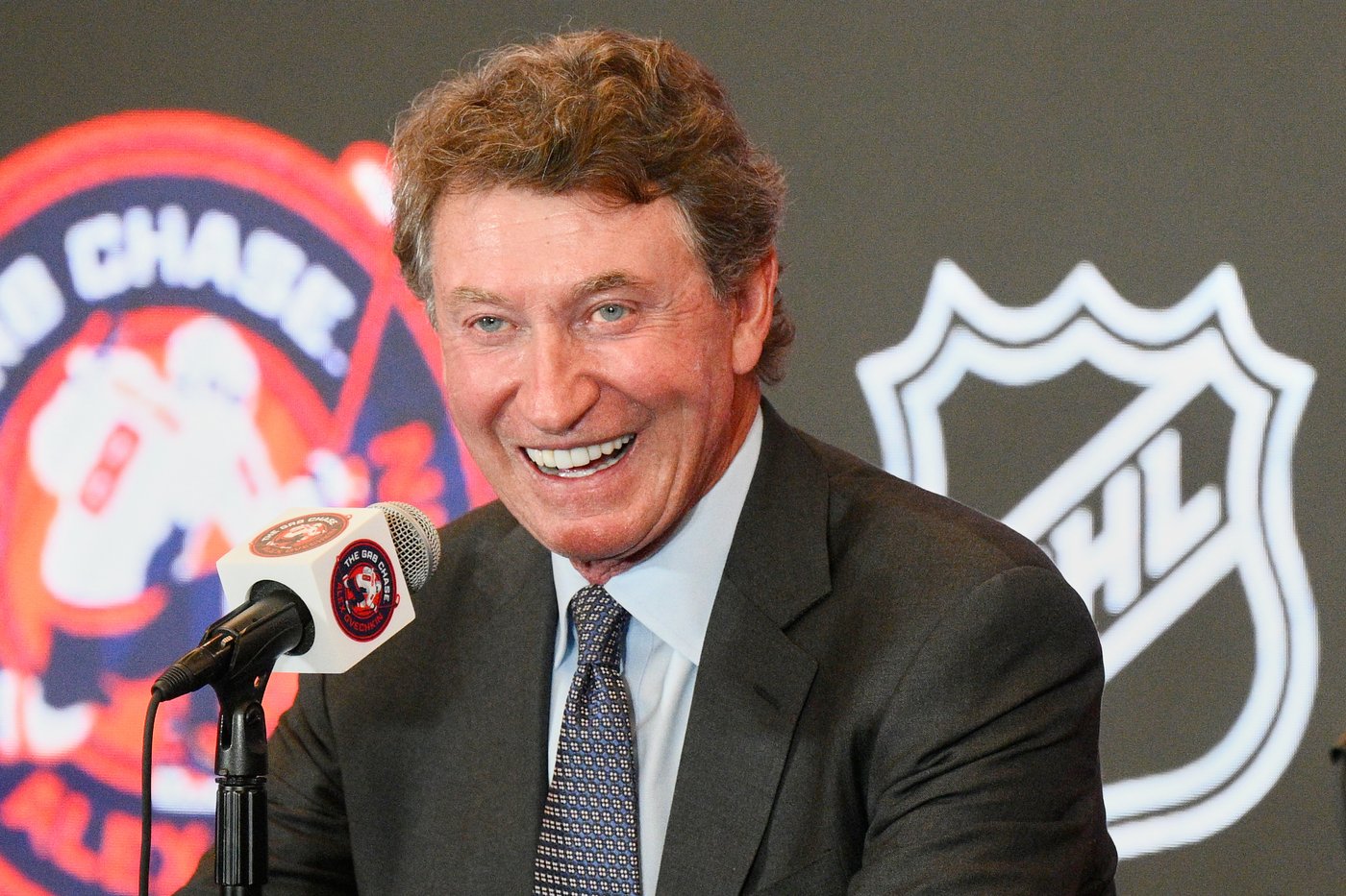 Henrik Lundqvist and Wayne Gretzky re-sign multiyear deals with TNT Sports | iNFOnews.ca