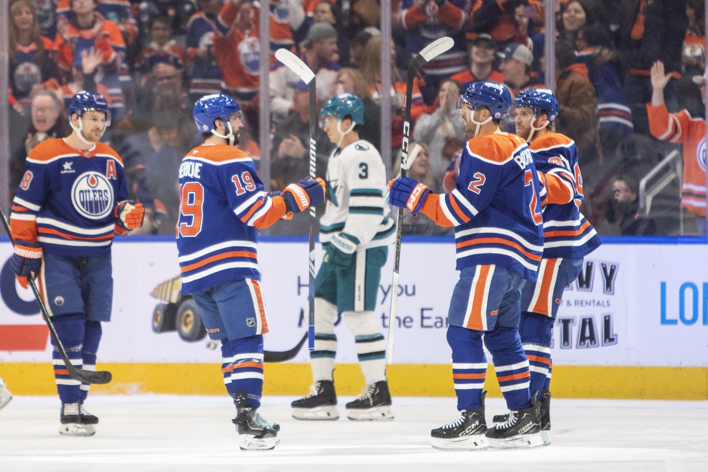 Oilers clinch playoff berth for sixth consecutive season with 4-2 win over Sharks | iNFOnews.ca