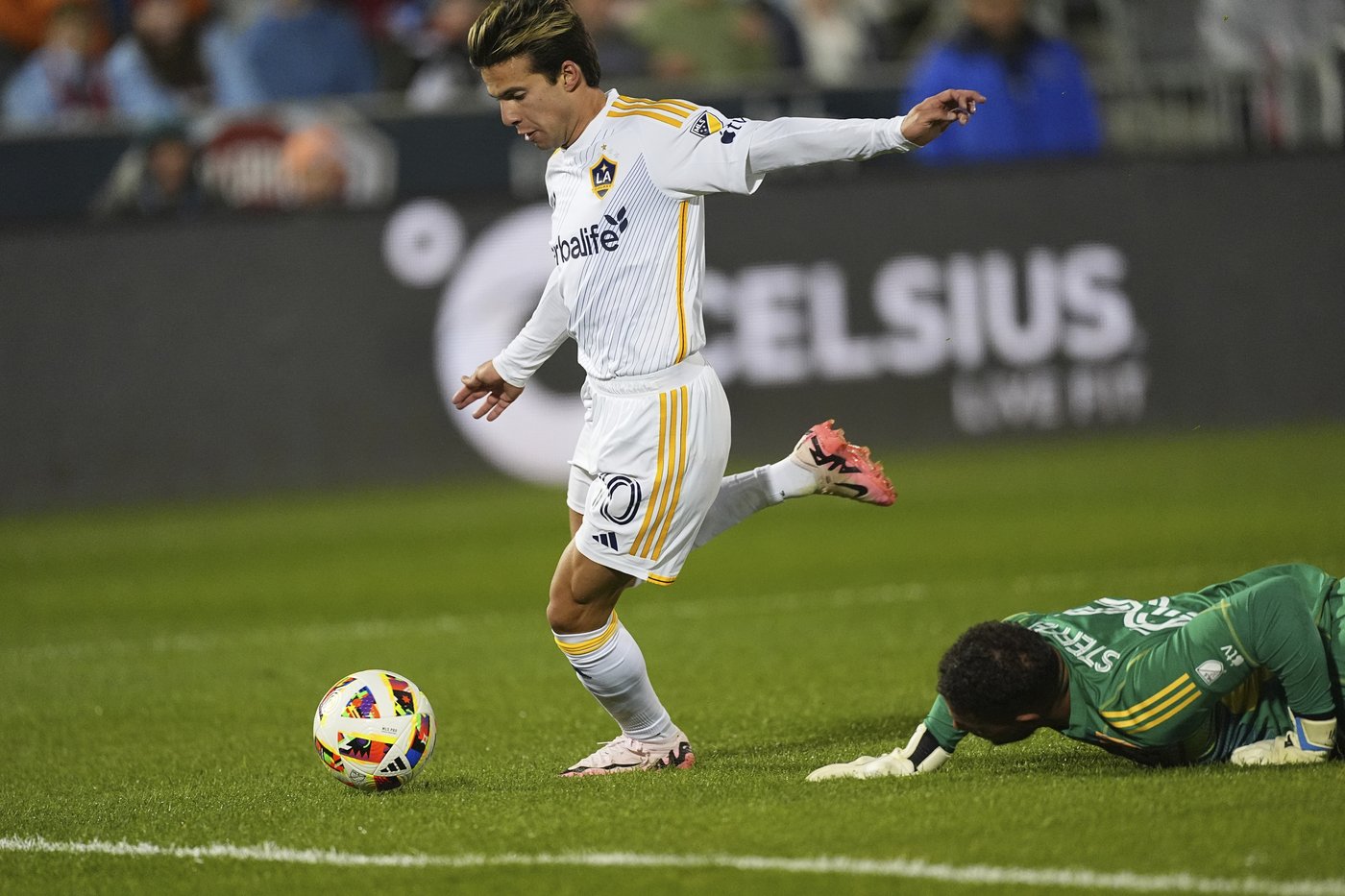 Gabriel Pec, Joseph Paintsil, Riqui Puig help Galaxy finish off sweep of Rapids with 4-1 victory | iNFOnews.ca