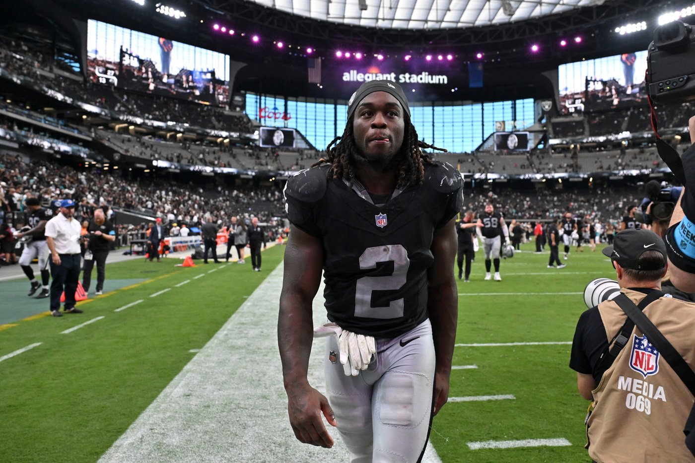 Raiders' Ashton Jeanty puts tough rookie year behind him with big debut in year 2 | iNFOnews.ca Raiders' Ashton Jeanty puts tough rookie year behind him with big debut in year 2 | iNFOnews.ca