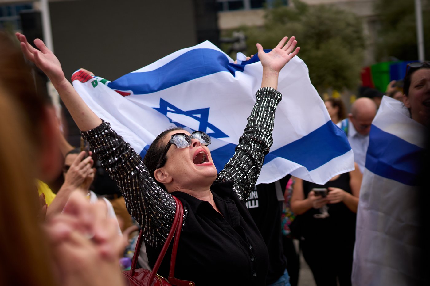 Israel and Hamas will exchange hostages and prisoners after agreeing to 1st phase of Gaza peace plan | iNFOnews.ca Israel and Hamas will exchange hostages and prisoners after agreeing to 1st phase of Gaza peace plan | iNFOnews.ca