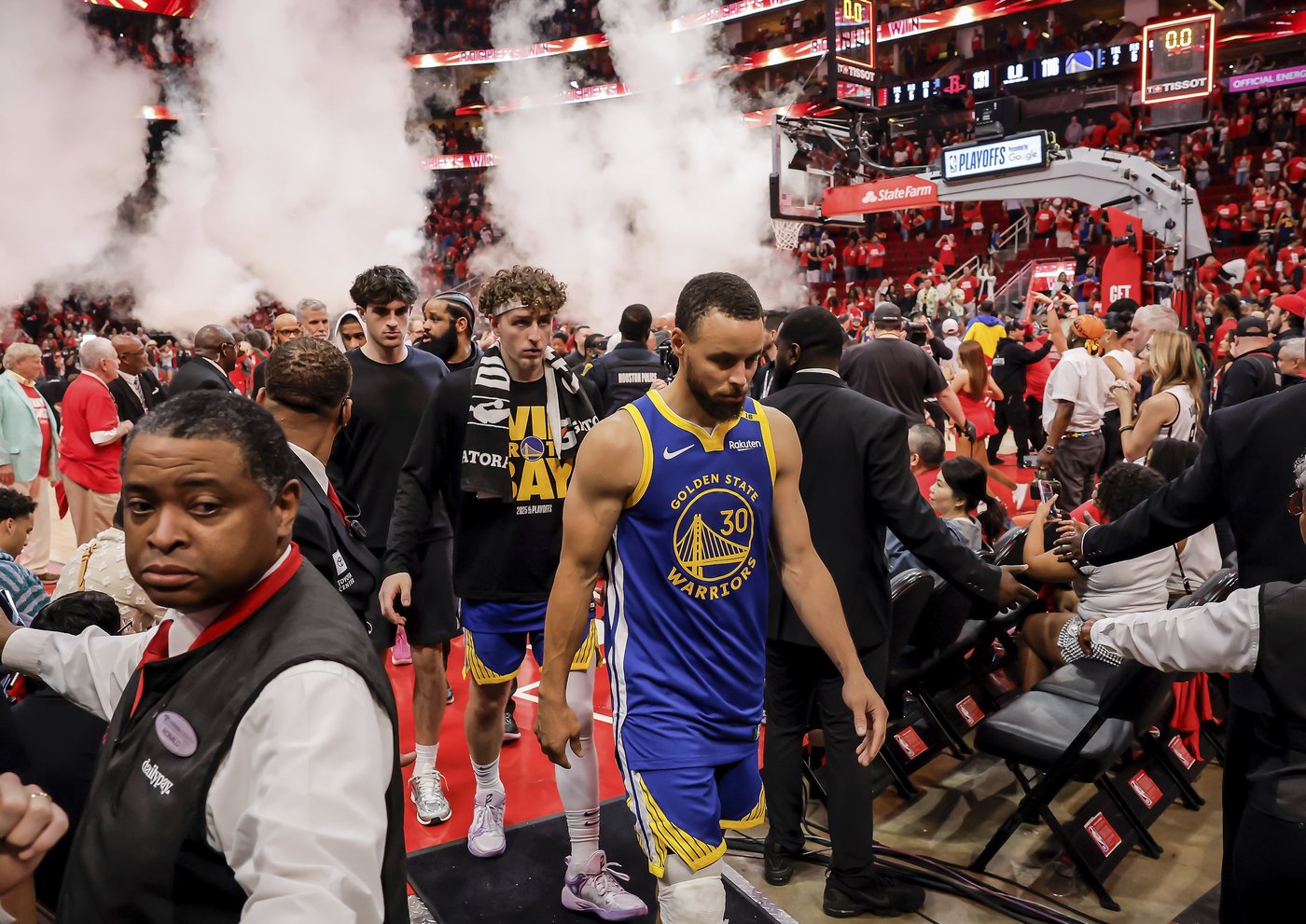 VanVleet and Thompson lead the way as Rockets avoid elimination, routing Warriors 131-116 in Game 5 | iNFOnews.ca
