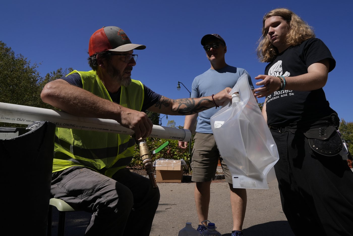 A week after Helene hit, thousands still without water struggle to find enough | iNFOnews.ca