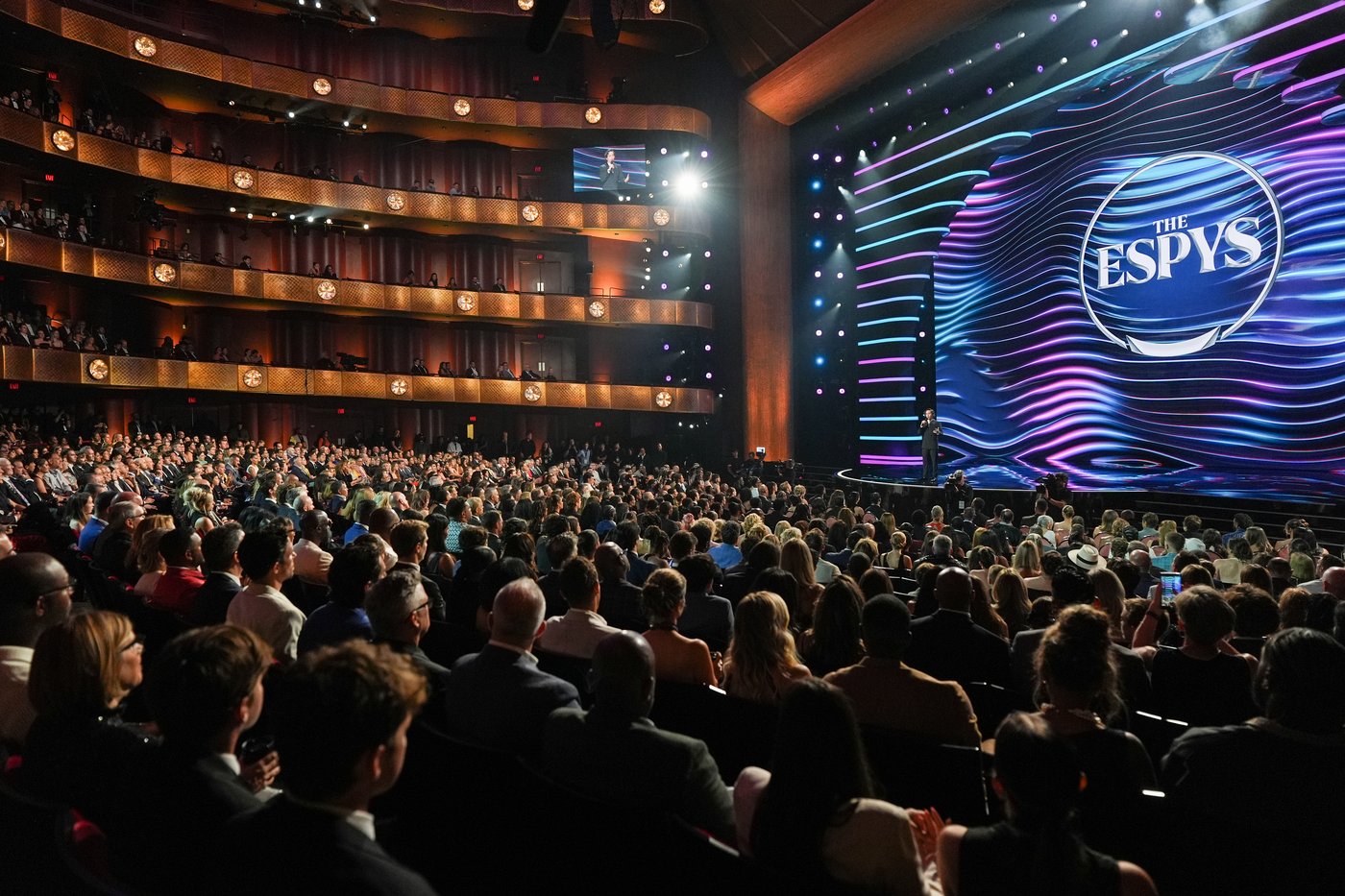 The ESPYS honor top athletes and sports moments, in photos | iNFOnews.ca