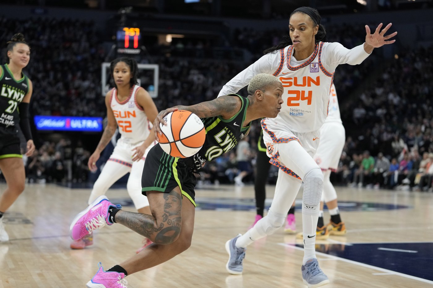 Lynx return to finals with 88-77 win over Sun in Game 5 behind Collier's 27 points, 11 rebounds | iNFOnews.ca Lynx return to finals with 88-77 win over Sun in Game 5 behind Collier's 27 points, 11 rebounds | iNFOnews.ca