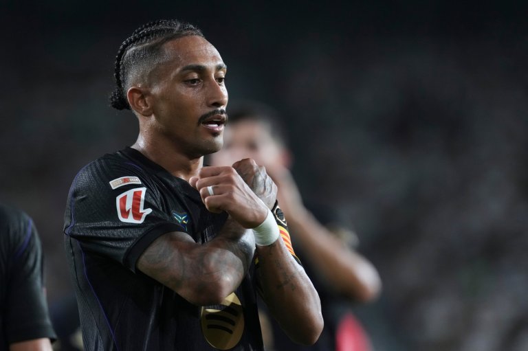 Torres scores twice in debut for PSG, Barcelona wins big and Salah scores | iNFOnews.ca