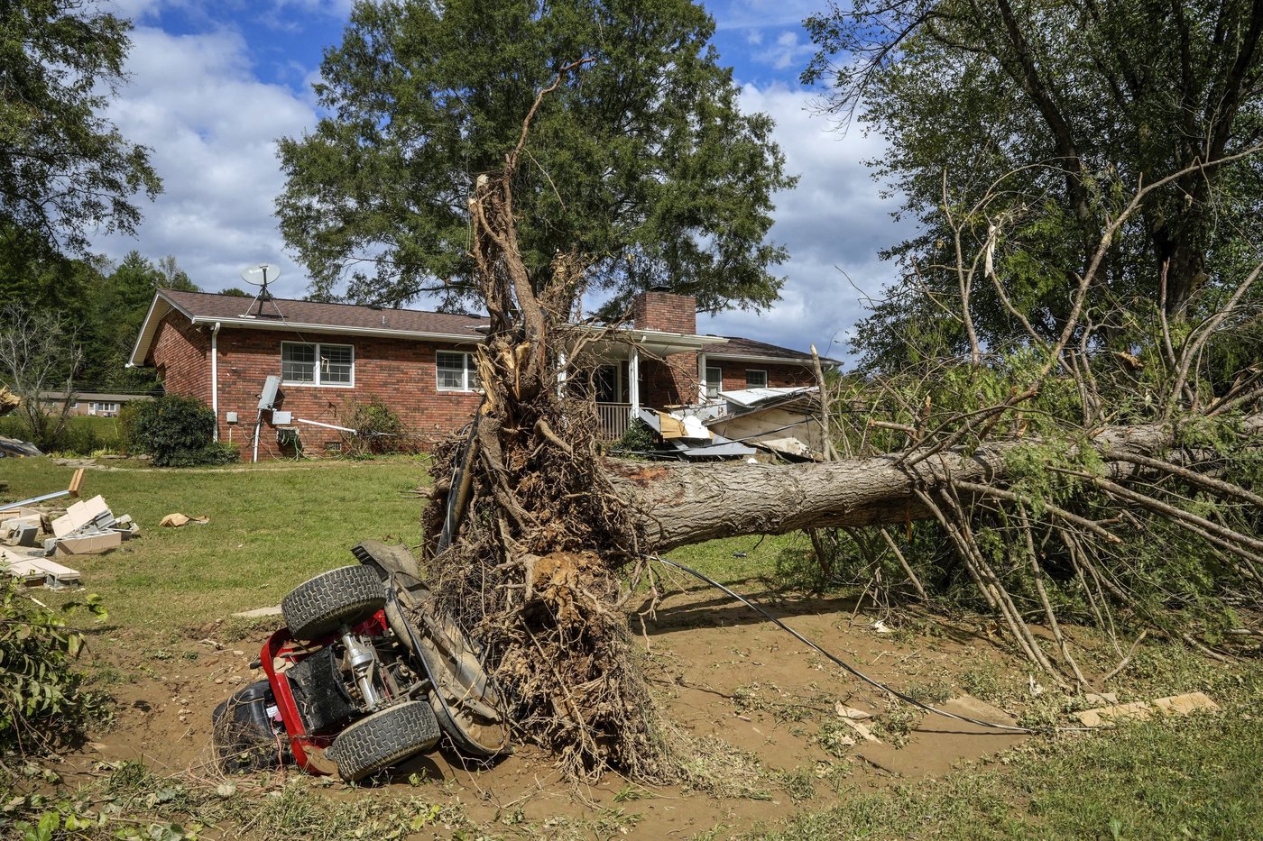 Biden estimates recovery could cost billions ahead of visit to Helene-raved Carolinas | iNFOnews.ca Biden estimates recovery could cost billions ahead of visit to Helene-raved Carolinas | iNFOnews.ca
