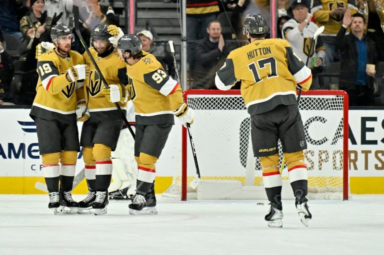 Reilly Smith's 2 goals lead Golden Knights to 5-3 comeback win over Blue Jackets | iNFOnews.ca