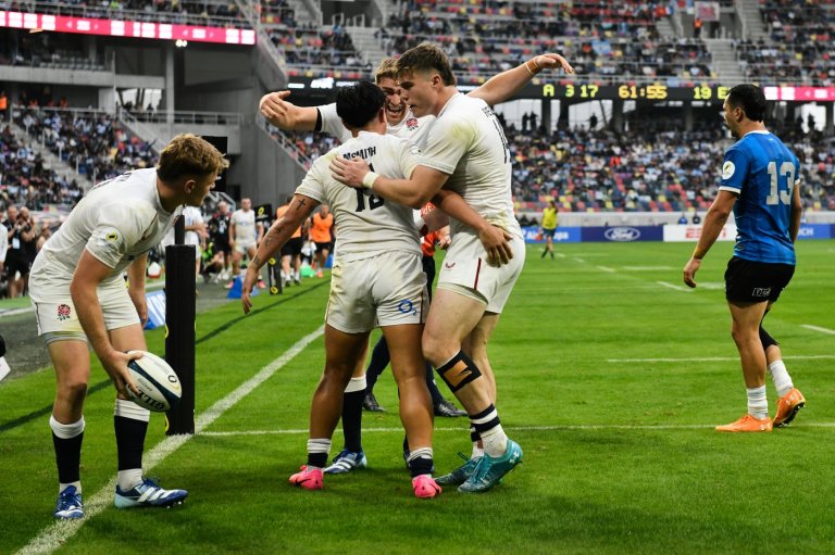 England holds on with 13 men to beat Argentina 31-26 in a match of 7 yellow cards | iNFOnews.ca