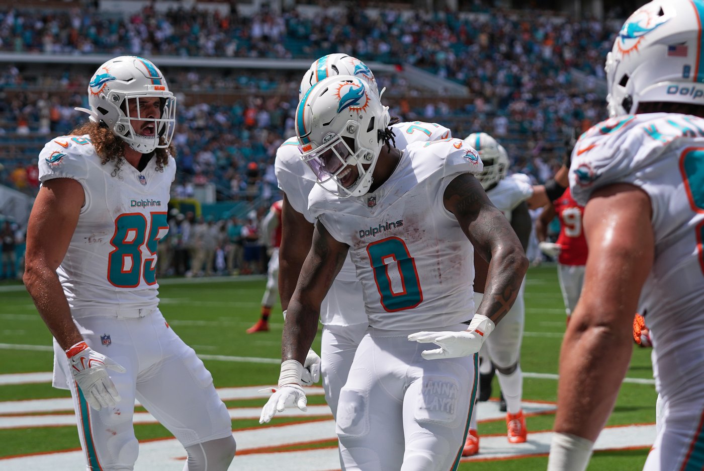 Kenneth Walker III has 2 TDs as Chiefs beat Dolphins 24-10 after De'Von Achane exits with injury | iNFOnews.ca Kenneth Walker III has 2 TDs as Chiefs beat Dolphins 24-10 after De'Von Achane exits with injury | iNFOnews.ca