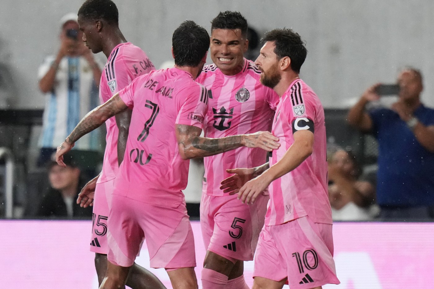 Messi logs 2 assists for Inter Miami in first match since retiring from international soccer | iNFOnews.ca