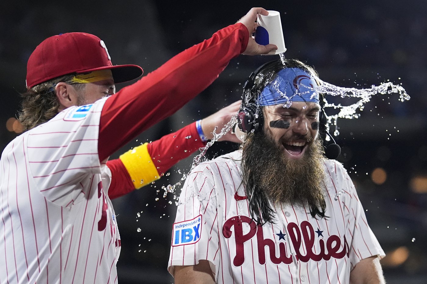 Castellanos homers as the Phillies beat the Cubs 9-6 and clinch first-round bye in playoffs | iNFOnews.ca
