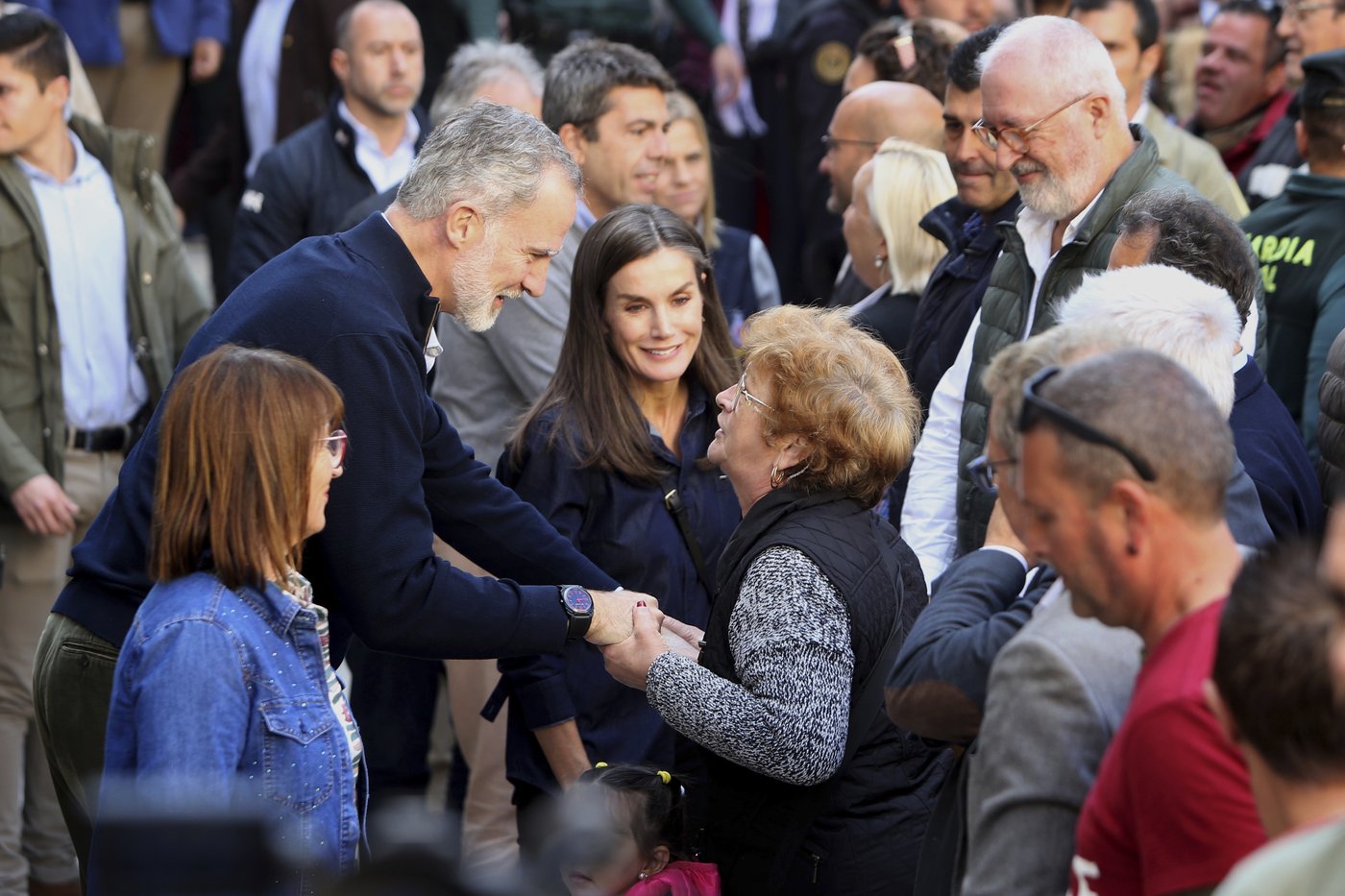 Spain’s royals return to flood disaster zone for 1st time since being pelted by mud | iNFOnews.ca