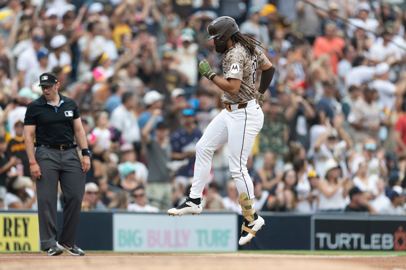 Fernando Tatis Jr. and newcomer Austin Hays power Padres to 7-2 victory over Astros | iNFOnews.ca Fernando Tatis Jr. and newcomer Austin Hays power Padres to 7-2 victory over Astros | iNFOnews.ca