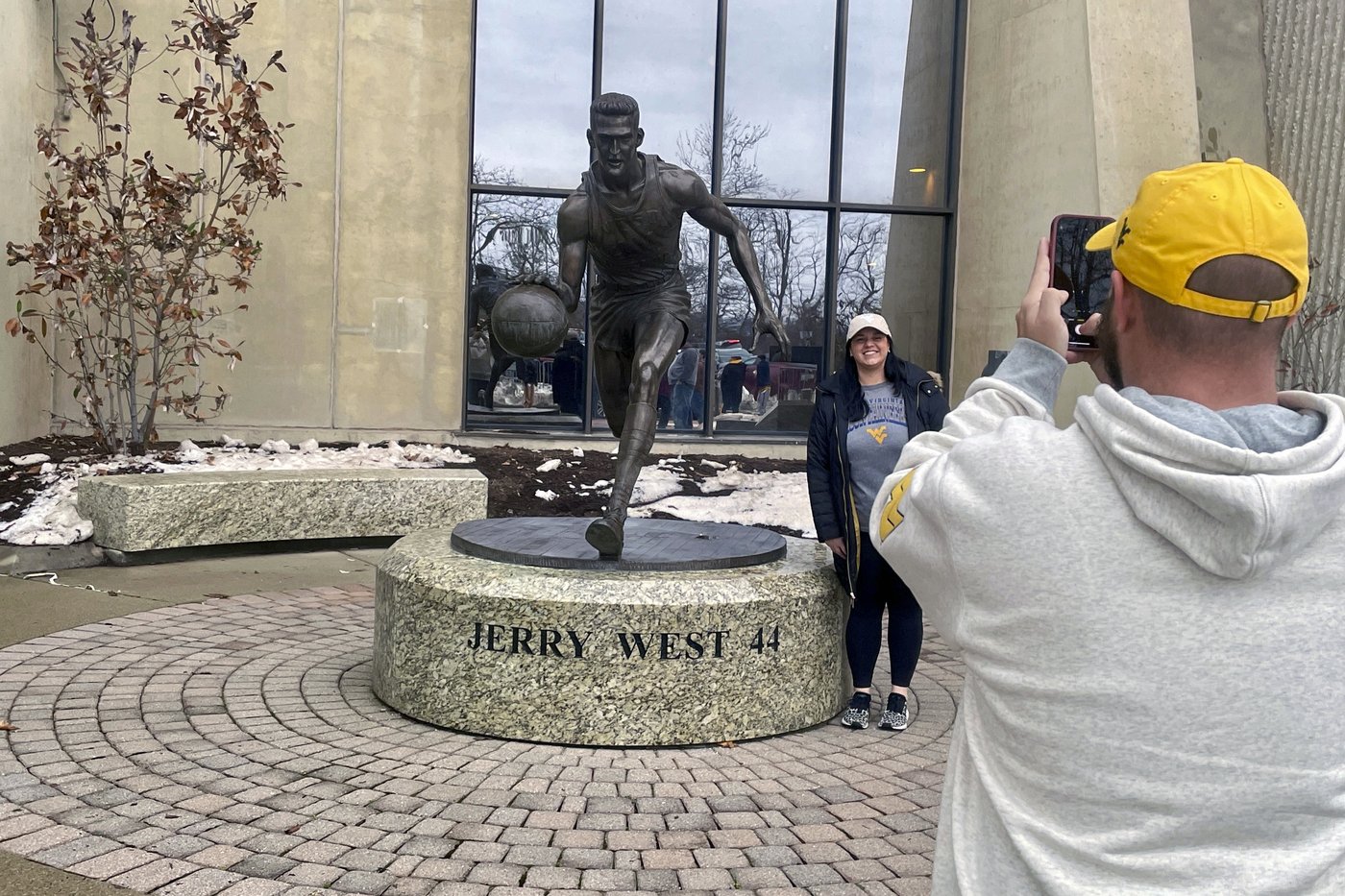 West Virginia celebrates the life of NBA great Jerry West at sellout game with No. 2 Iowa State | iNFOnews.ca West Virginia celebrates the life of NBA great Jerry West at sellout game with No. 2 Iowa State | iNFOnews.ca