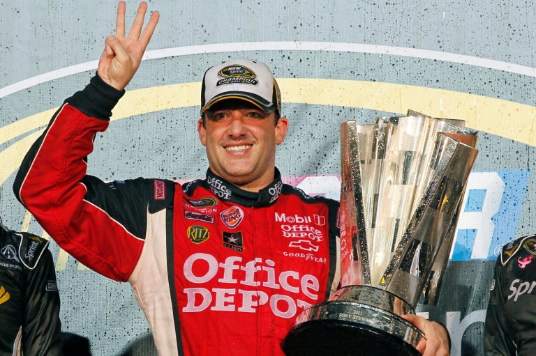 Tony Stewart collected in another early crash during NASCAR truck race at Talladega Superspeedway | iNFOnews.ca