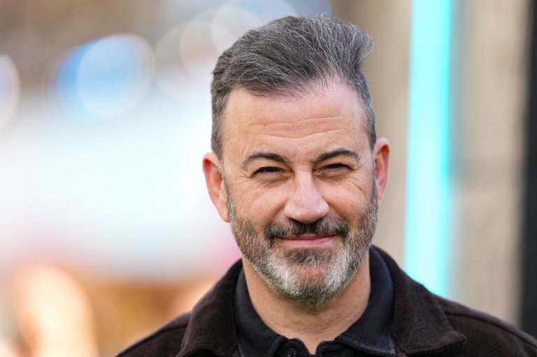 Jimmy Kimmel is set to return to his late-night show after ABC lifts suspension | iNFOnews.ca