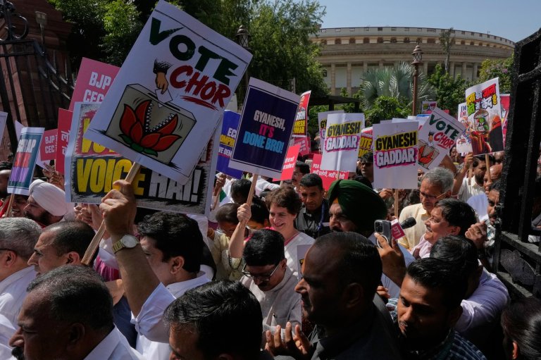 India opposition parties rally for election chief’s exit over voter list changes | iNFOnews.ca