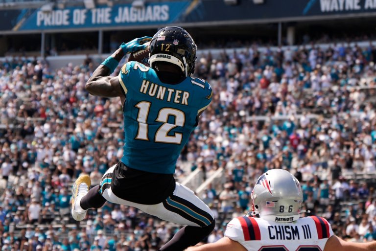 Jaguars sorting out altercation between ball boy and Josh Hines-Allen after Travis Hunter's INT | iNFOnews.ca