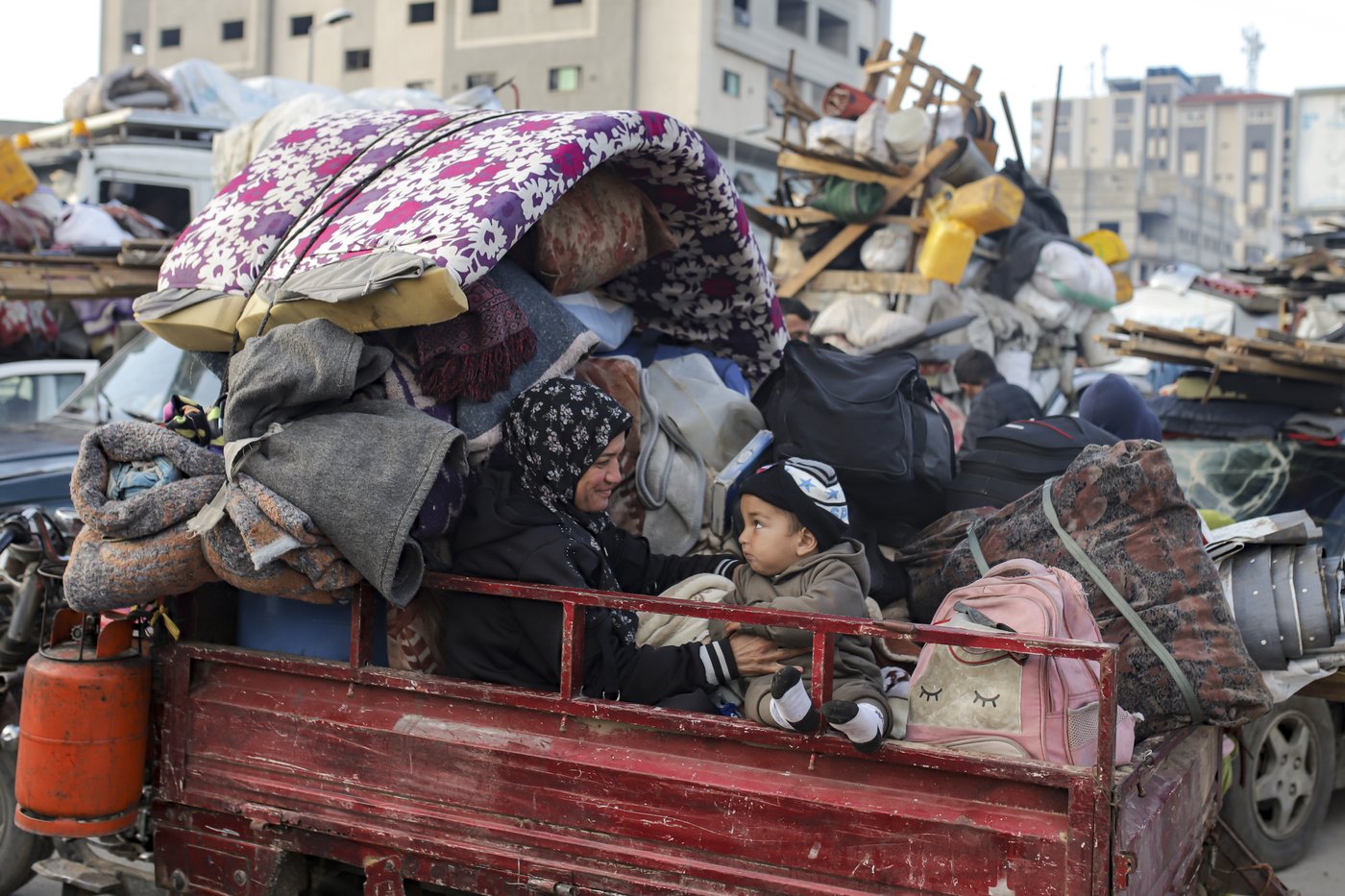 PHOTO COLLECTION: Palestinians Return To Northern Gaza | iNFOnews.ca