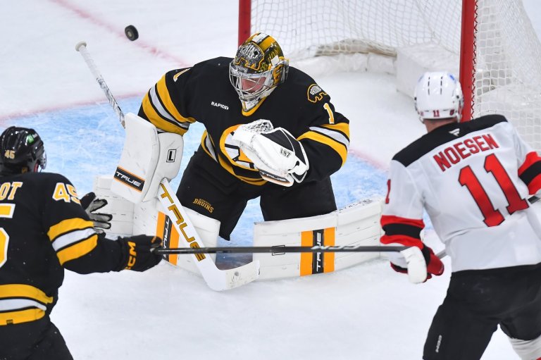 Morgan Geekie scores 22nd goal and Jeremy Swayman stops 29 shots as Bruins beat Devils 4-1 | iNFOnews.ca