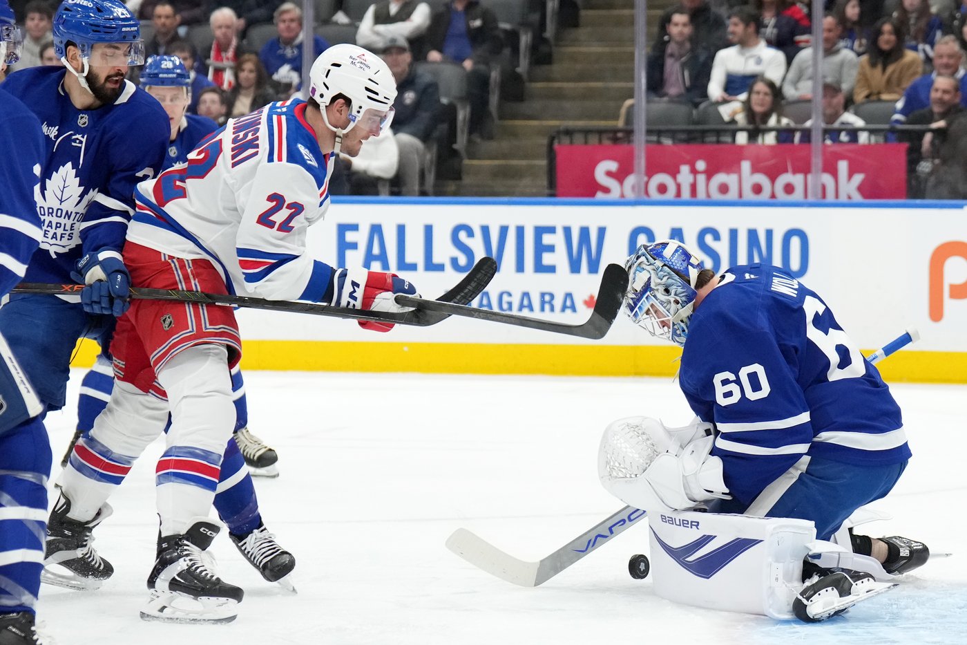 Toronto Maple Leafs down Rangers 4-3; New York eliminated from playoff contention | iNFOnews.ca