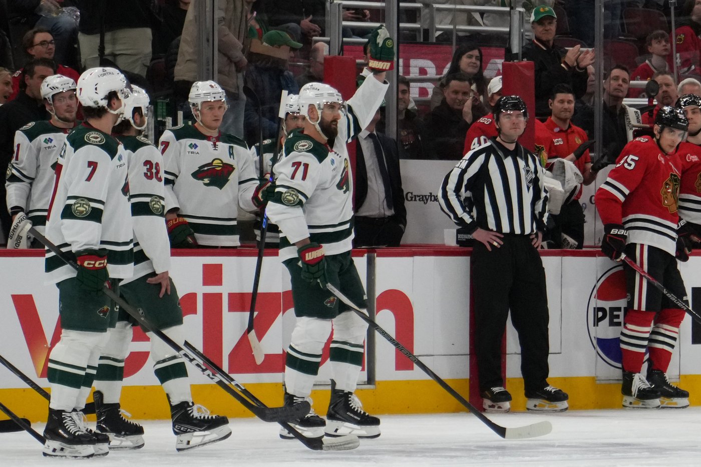 Wild forward Nick Foligno returns to Chicago for first game against the Blackhawks since trade | iNFOnews.ca