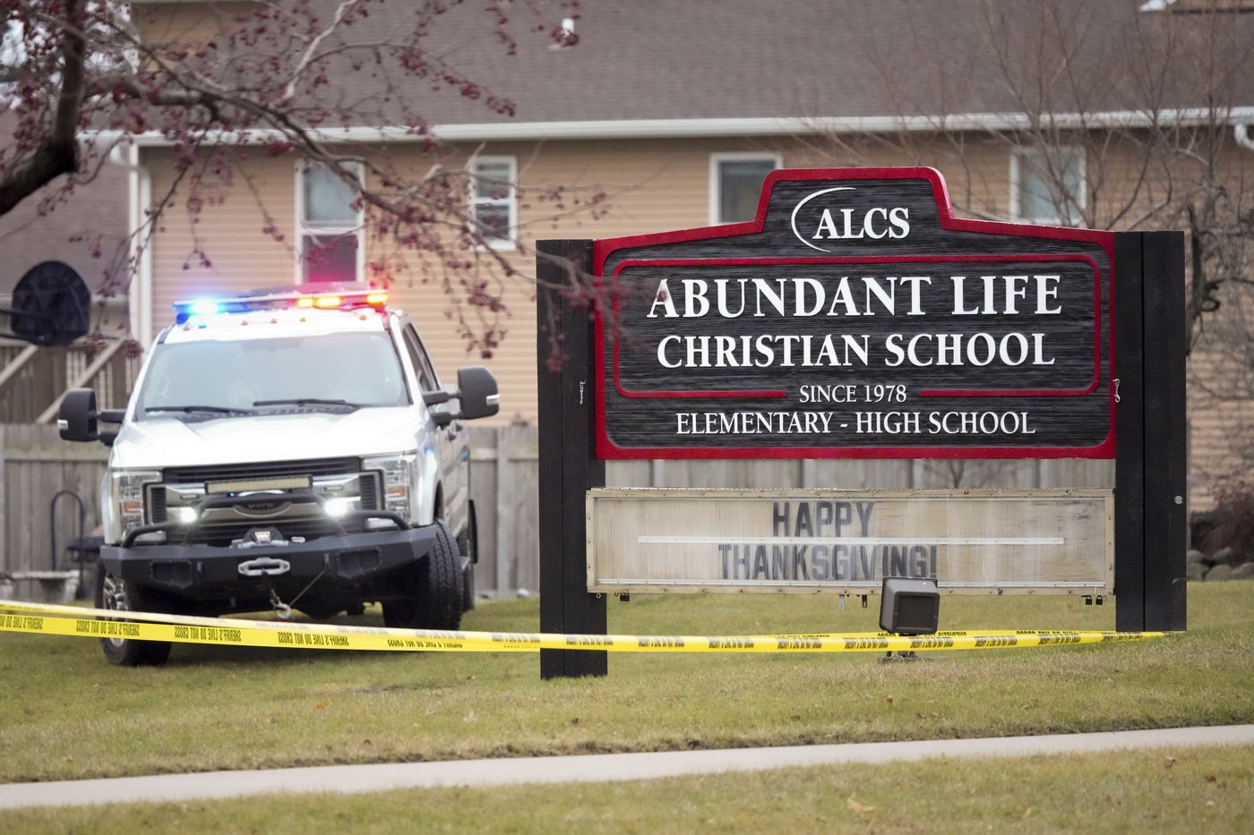 15-year-old girl fatally shoots teacher and teenager at a Christian school in Wisconsin | iNFOnews.ca