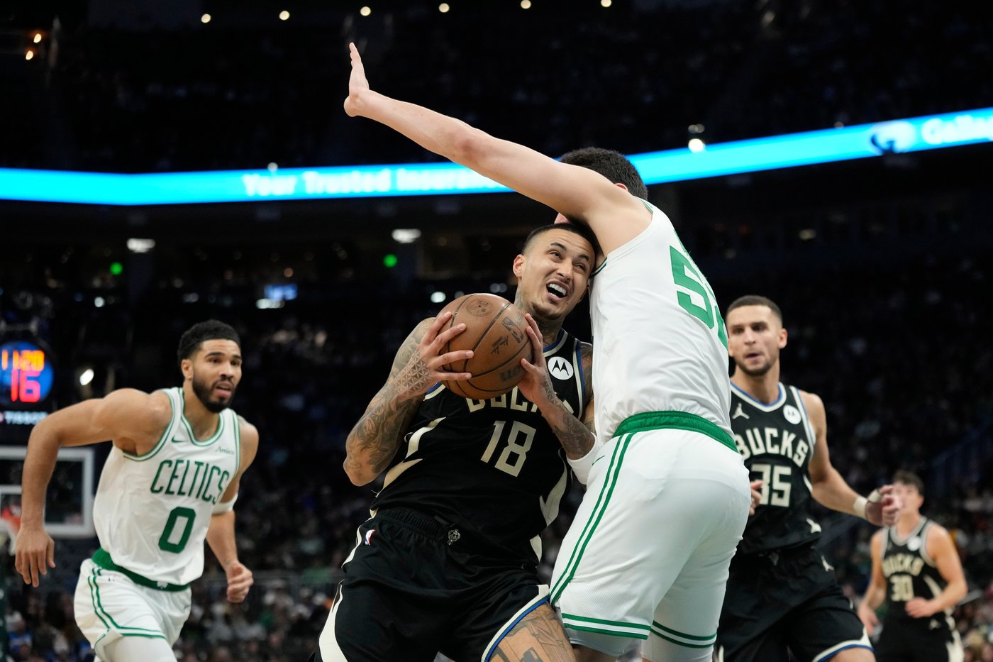 Celtics start fast again and roll to 133-101 blowout of the Bucks | iNFOnews.ca