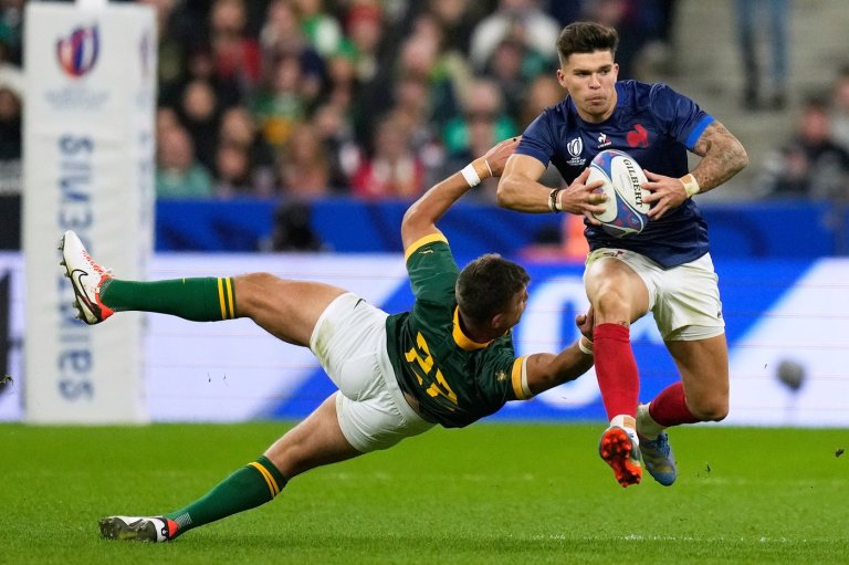 Flyhalf Jalibert gets chance to relaunch France career against Ireland in 6 Nations | iNFOnews.ca