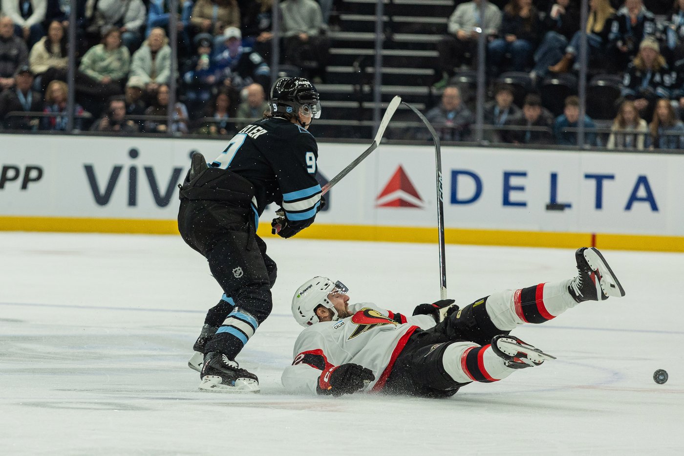 Mammoth beat Senators 3-1 hours after NHL awards Utah 2027 Winter Classic | iNFOnews.ca