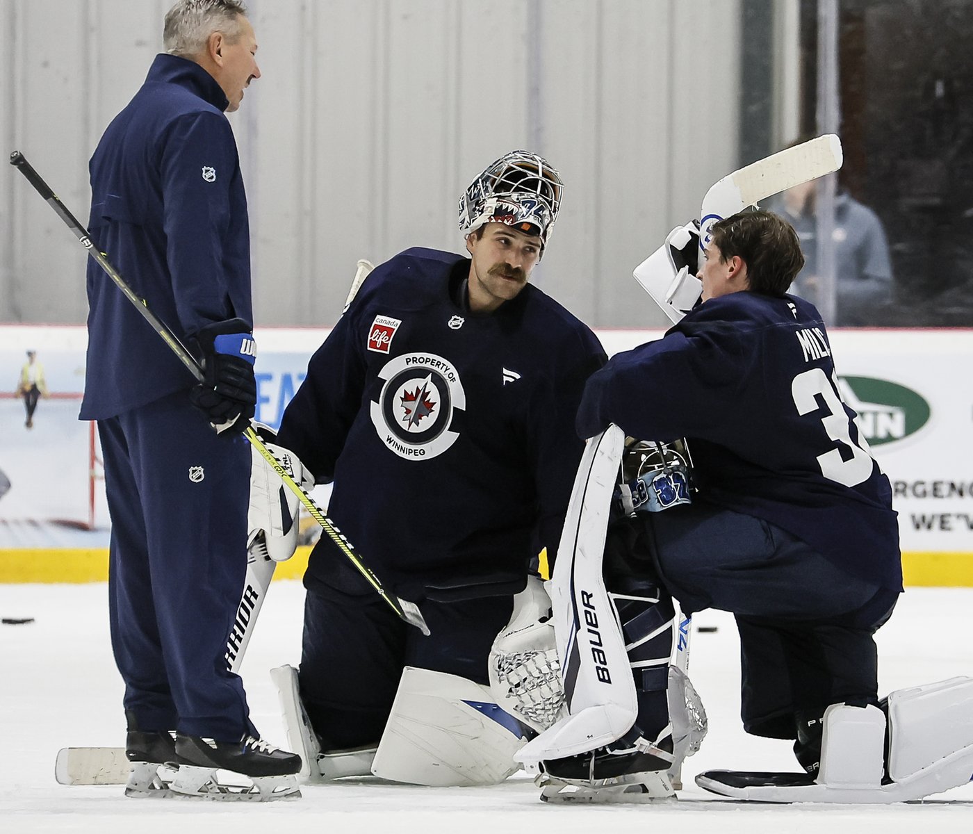 Skinner set to carry the load in Jets' net after Hellebuyck's exit demand | iNFOnews.ca