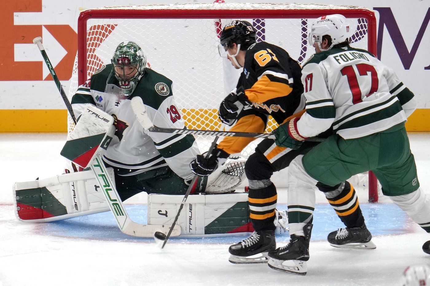 Penguins beat Ducks 2-1 in overtime to end losing streak | iNFOnews.ca