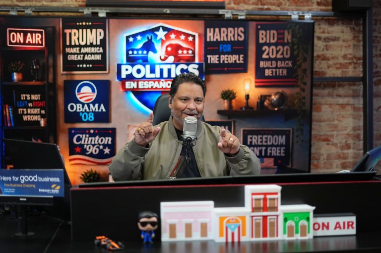 A Spanish-language radio show overflows with voters' frustration in Pennsylvania battleground | iNFOnews.ca
