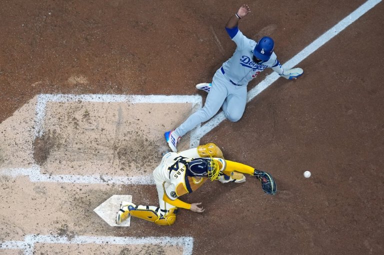 Brewers turn potential grand slam by Dodgers slugger Max Muncy into wild double play in NLCS | iNFOnews.ca